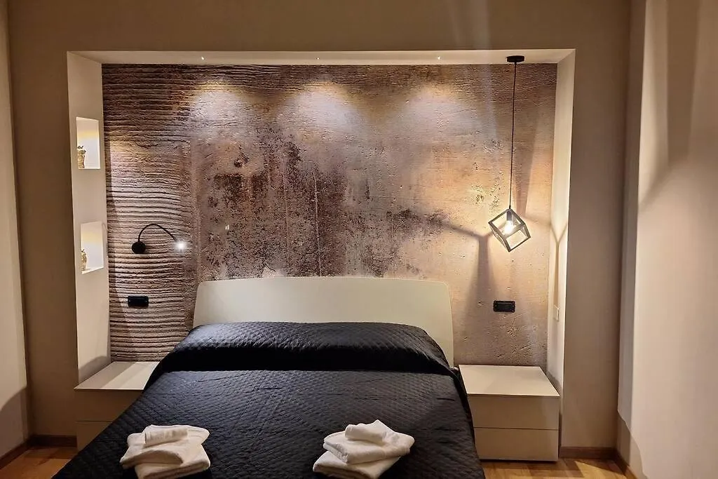 טראפאני Suite Room Funai Gold דירה